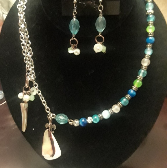 Jewelry - Picture 2 of 7